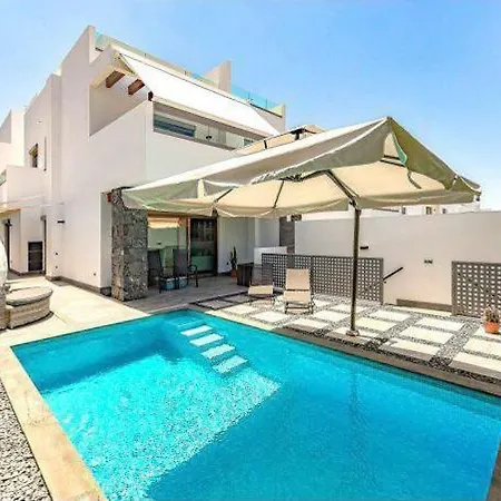 Luxury Tropical Private Heated Pool * Los Cristianos (Tenerife)